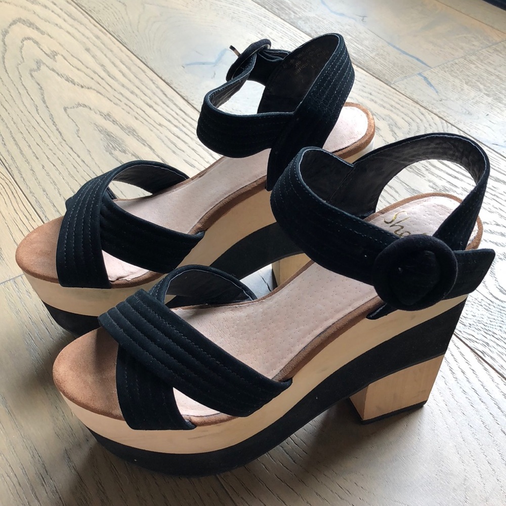 Shelly’s London wooden platforms - 7